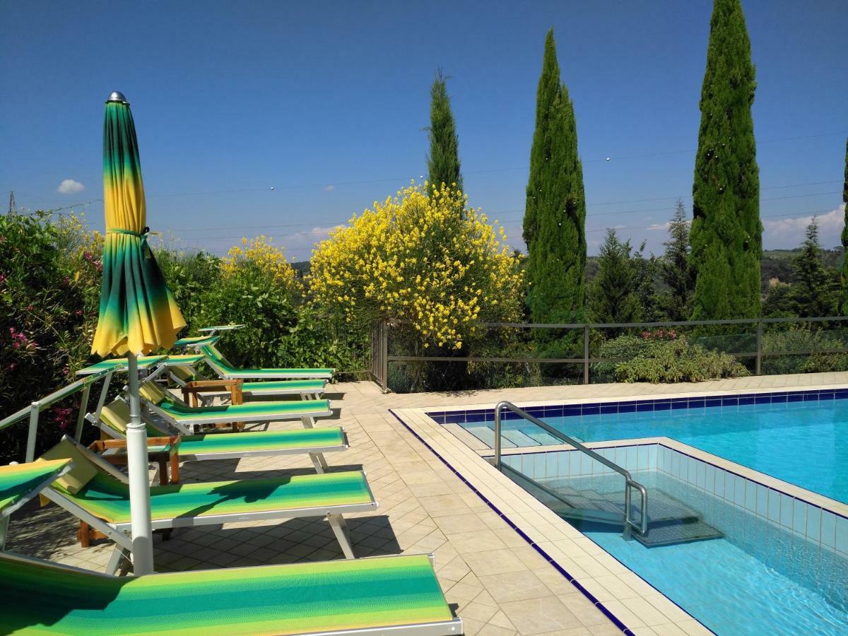 מונטלופו פיורנטינו Holiday Home Villa Bobolino מראה חיצוני תמונה